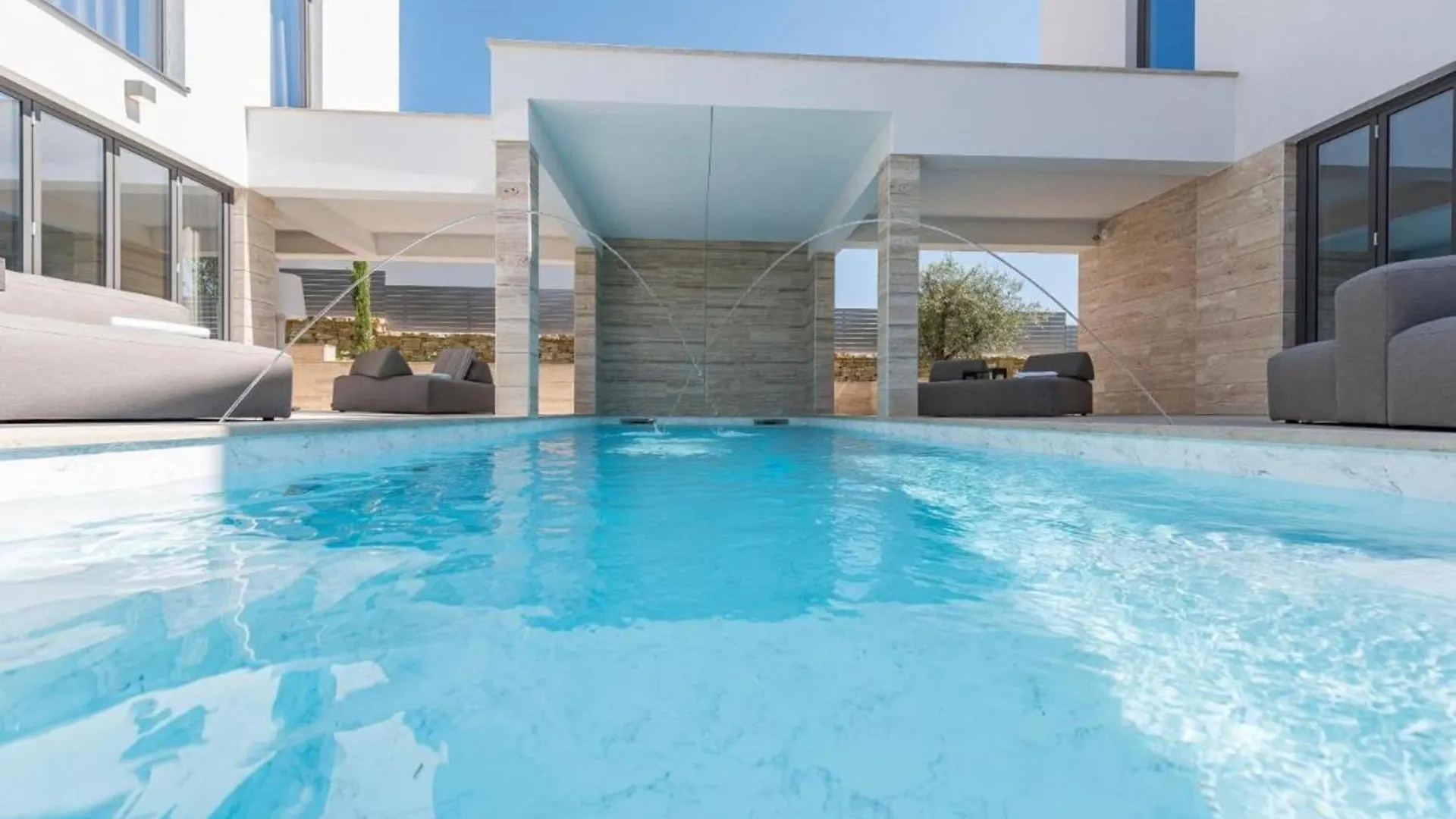 Villa Four Seasons 브르시